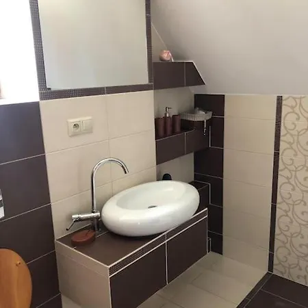 Chata Oravska Priehrada بيت للعطل *